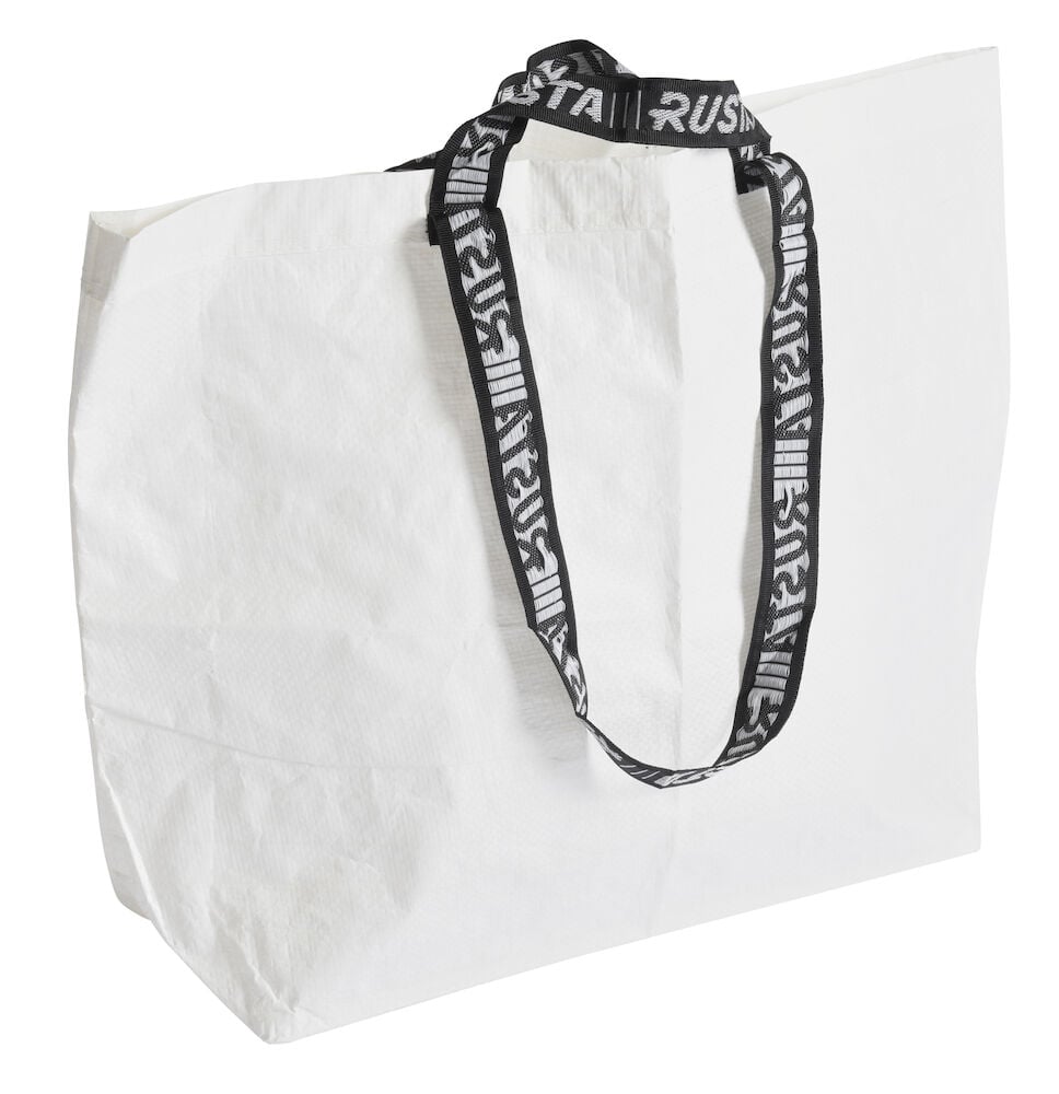 Vit plastkasse med svarta handtag och tryck.