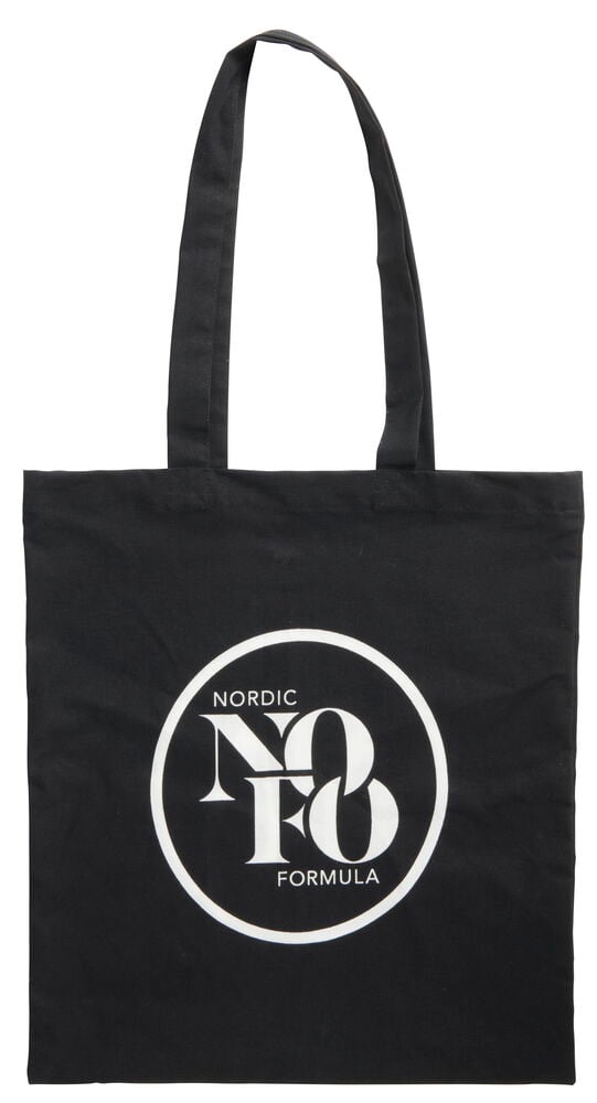 Svart tygväska med vita NoFo tryck och handtag.