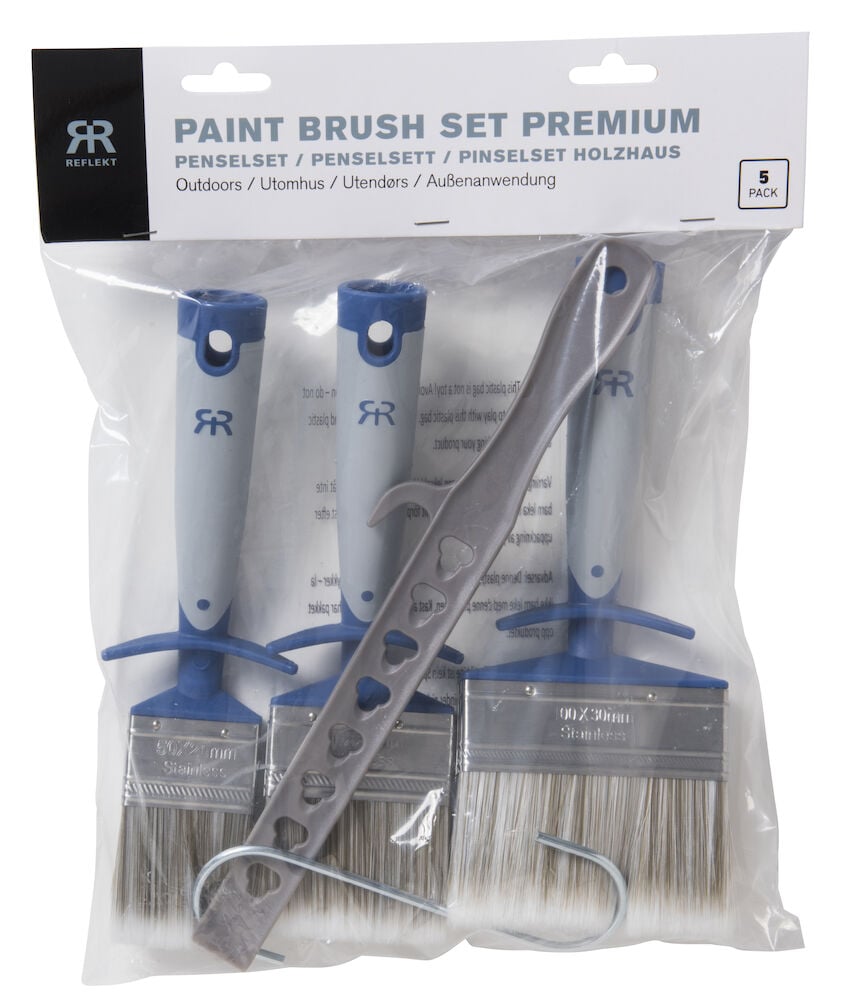 Fem penslar med blå handtag i plastpåse.