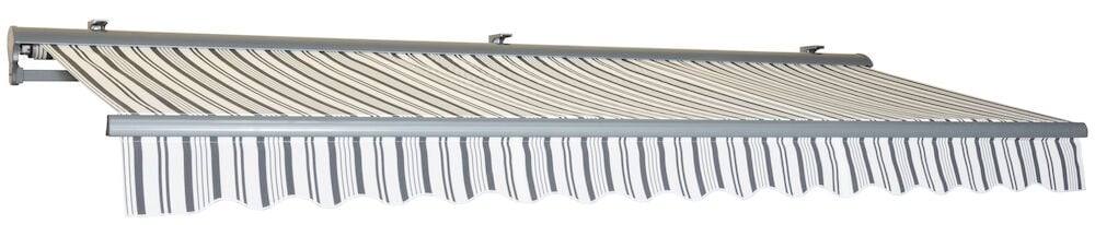 Grå och vit randig terrassmarkis monterad på vägg.