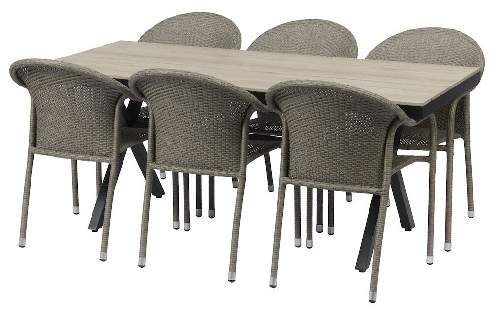 Suorakulmainen pöytä, jota ympäröi kuusi punottua tuolia.