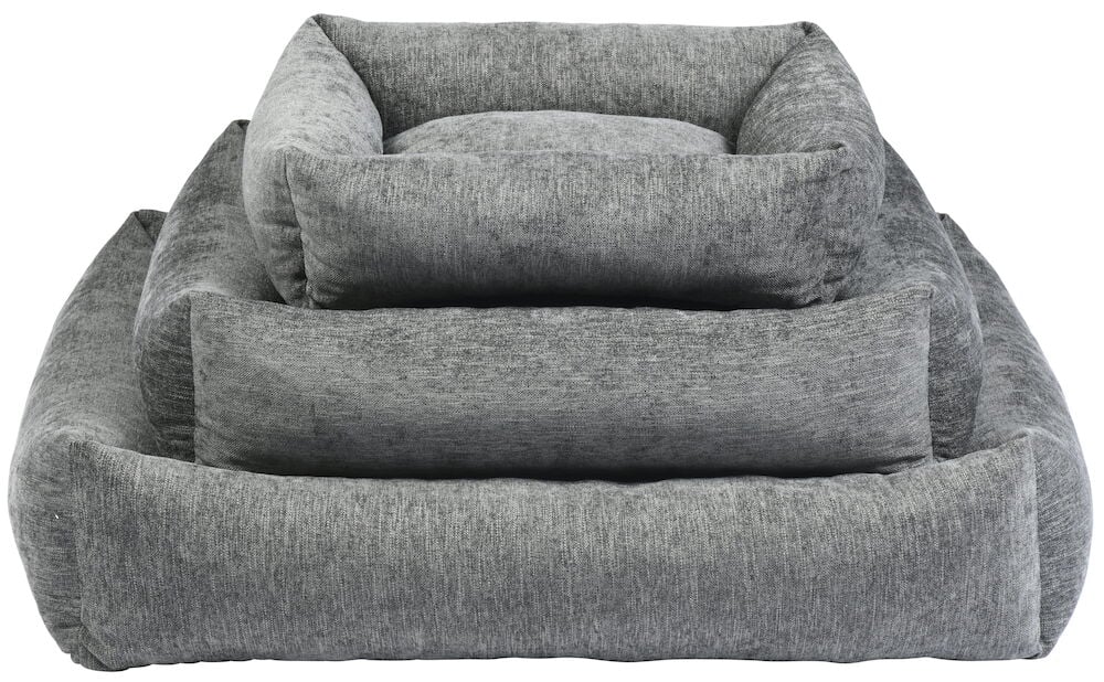 Tre grå chenilledjurbäddar staplade tillsammans.