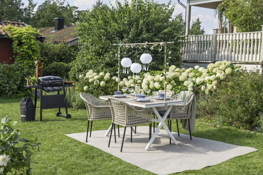 Grill mit drei Brennern für gleichmäßige Wärmeverteilung