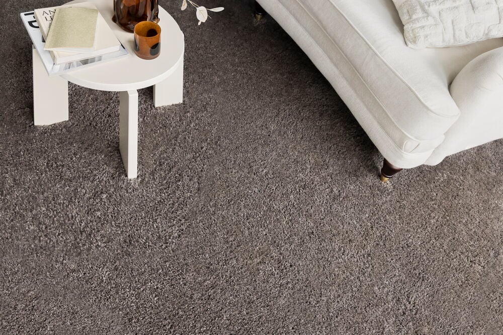 Teppich Elin 160x230 cm Braun Polypropylen, ein texturierter brauner Teppich.