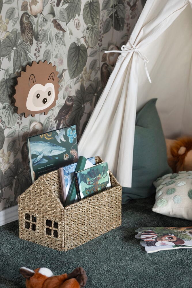 Tapete Together 10x0,53 m Owls Cream, Igel-Dekor, gewebter Hauskorb und cremefarbenes Tipi.